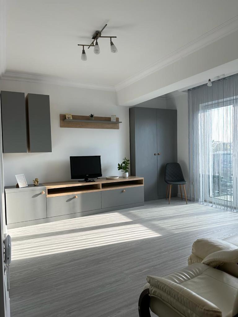 Cozy In Apartment Suceava